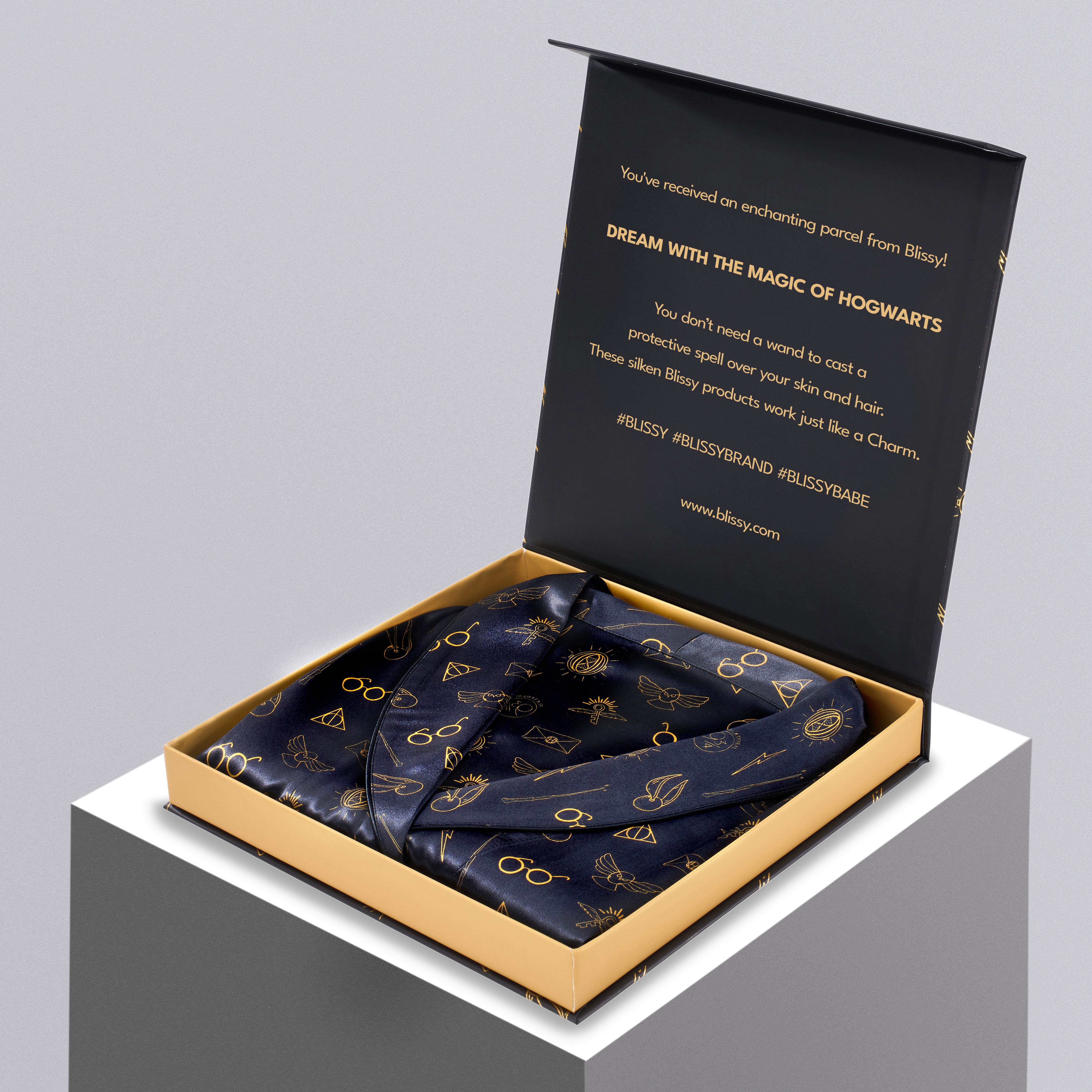 Classic Robe - Harry Potterβ’ Wizarding World Icons