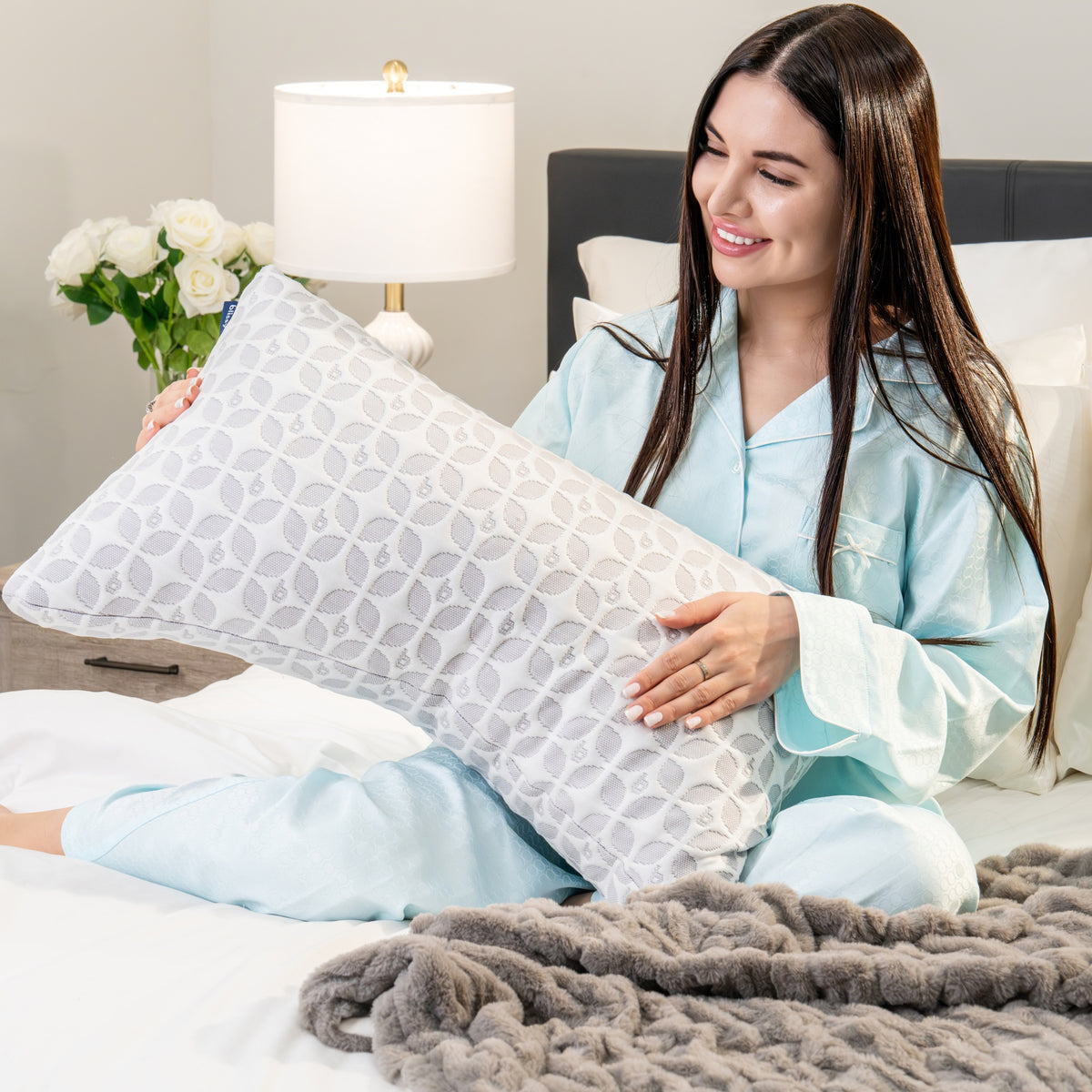 Crescent Signature Adjustable Pillow Close-Up – Blissy 22 Momme Silk
