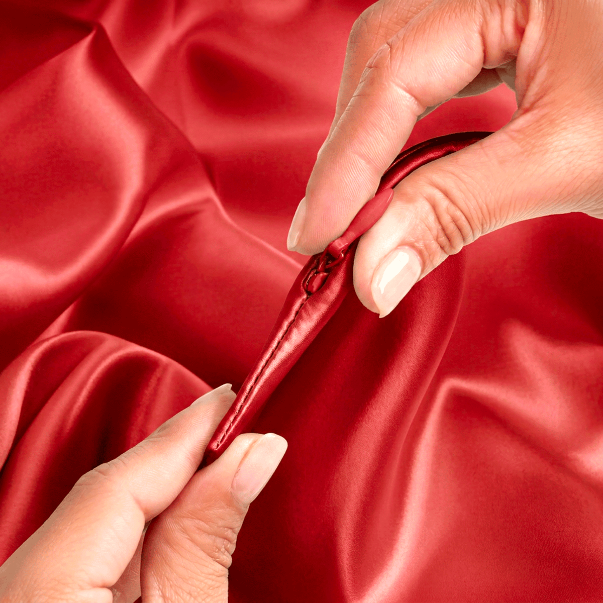 Pillowcase - Red - Queen