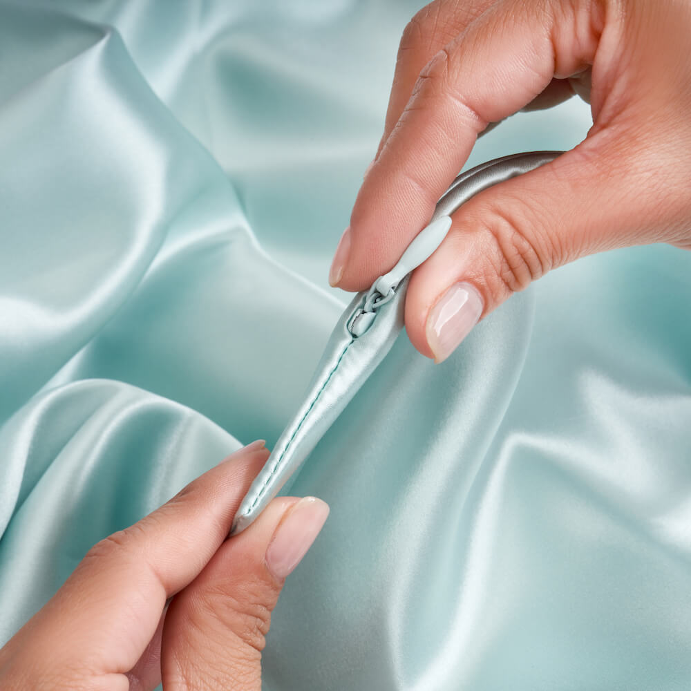 Blissy Mint Silk Pillowcase Detail – King