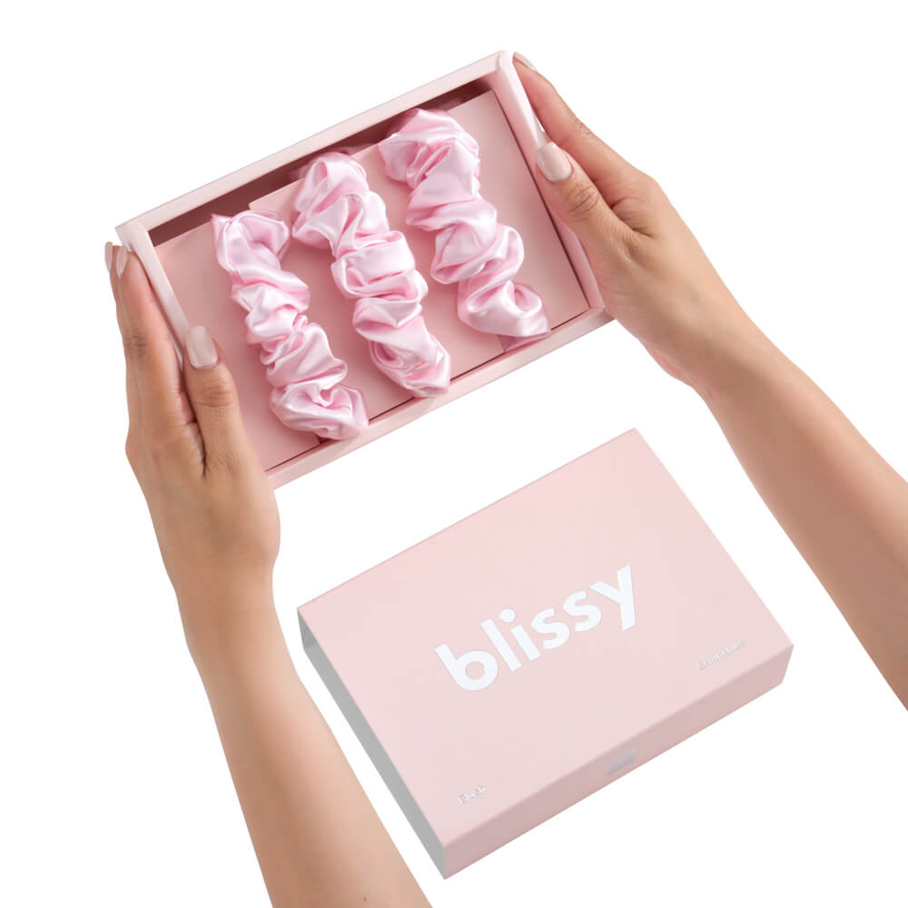 Blissy Blush Blissy Scrunchies Lifestyle – Mulberry Silk