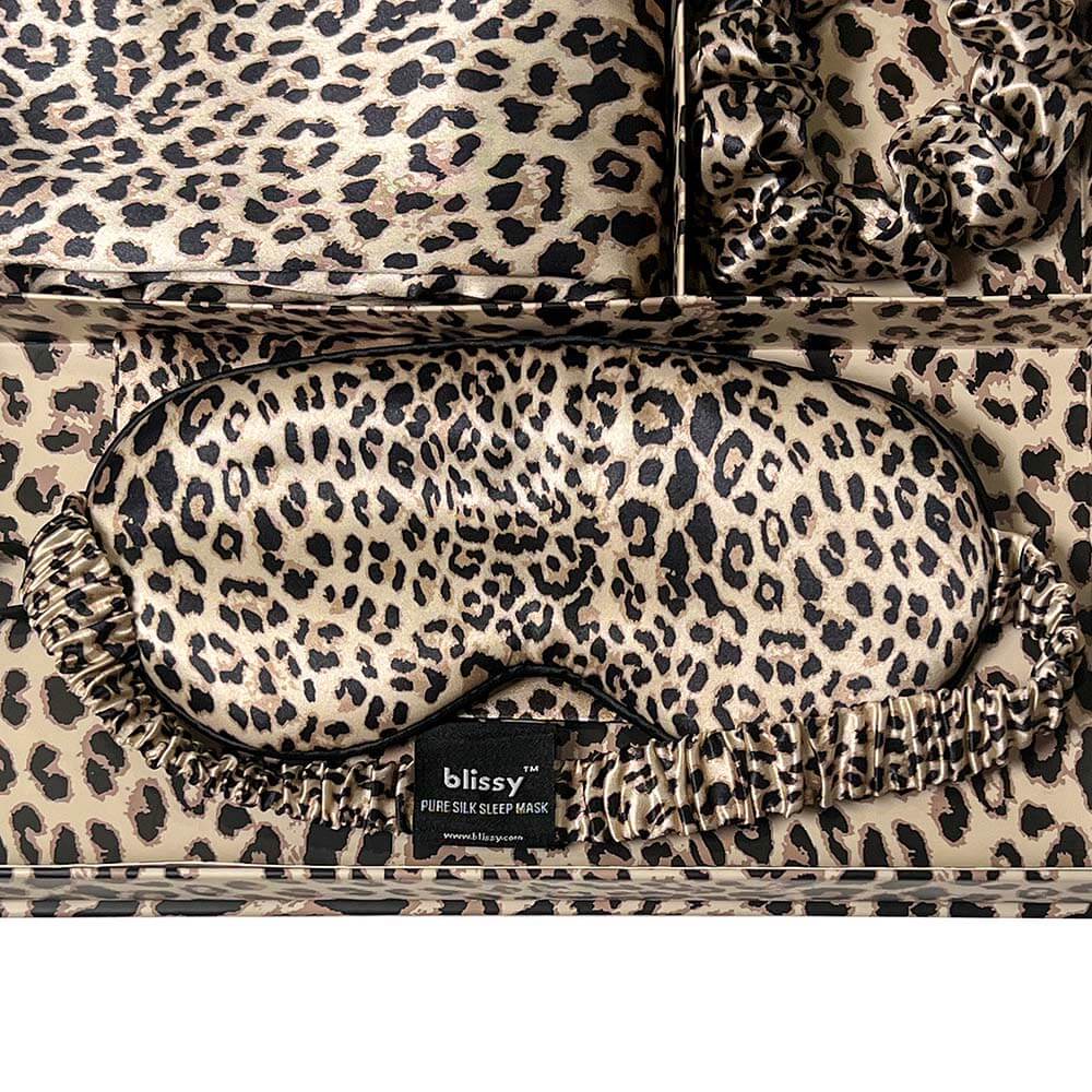 Blissy Queen Leopard Blissy Dream Set Lifestyle – Mulberry Silk