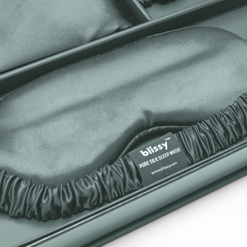 Blissy King Matcha Blissy Dream Set Lifestyle – Mulberry Silk
