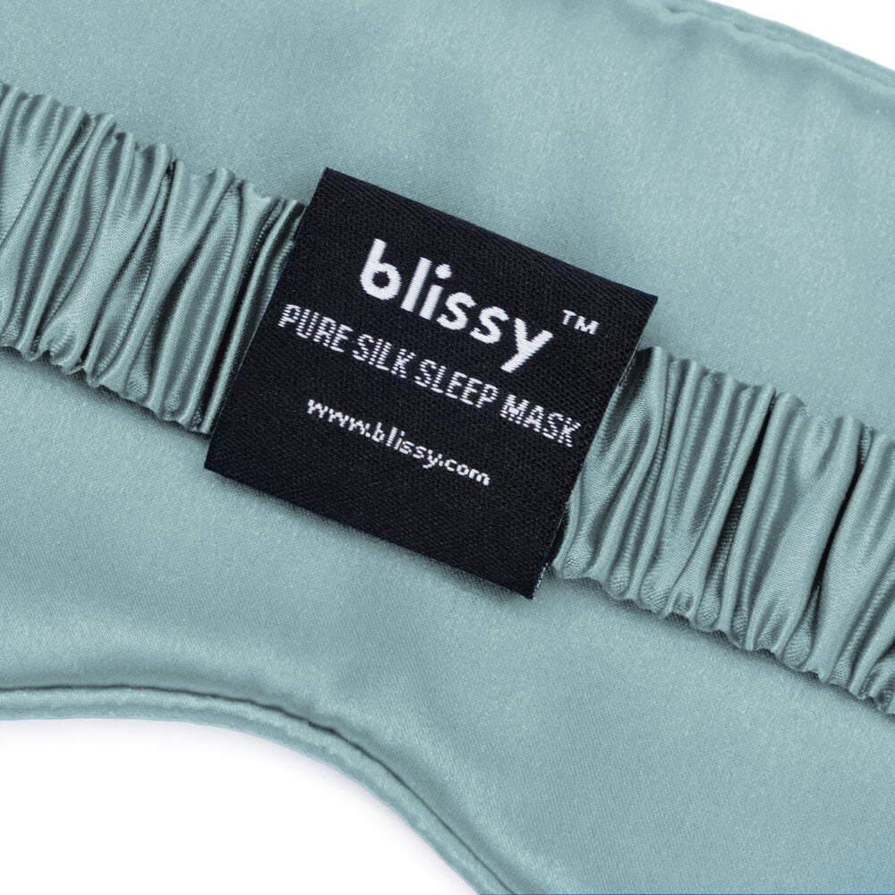 Blissy Mint Sleep Mask Lifestyle – Mulberry Silk