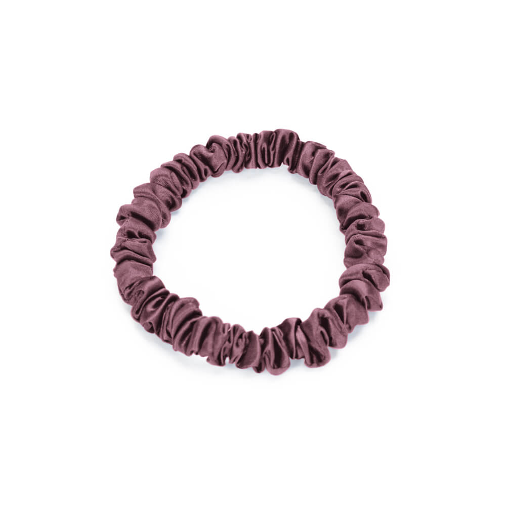 Plum Blissy Skinny Scrunchies Close-Up – Blissy 22 Momme Silk