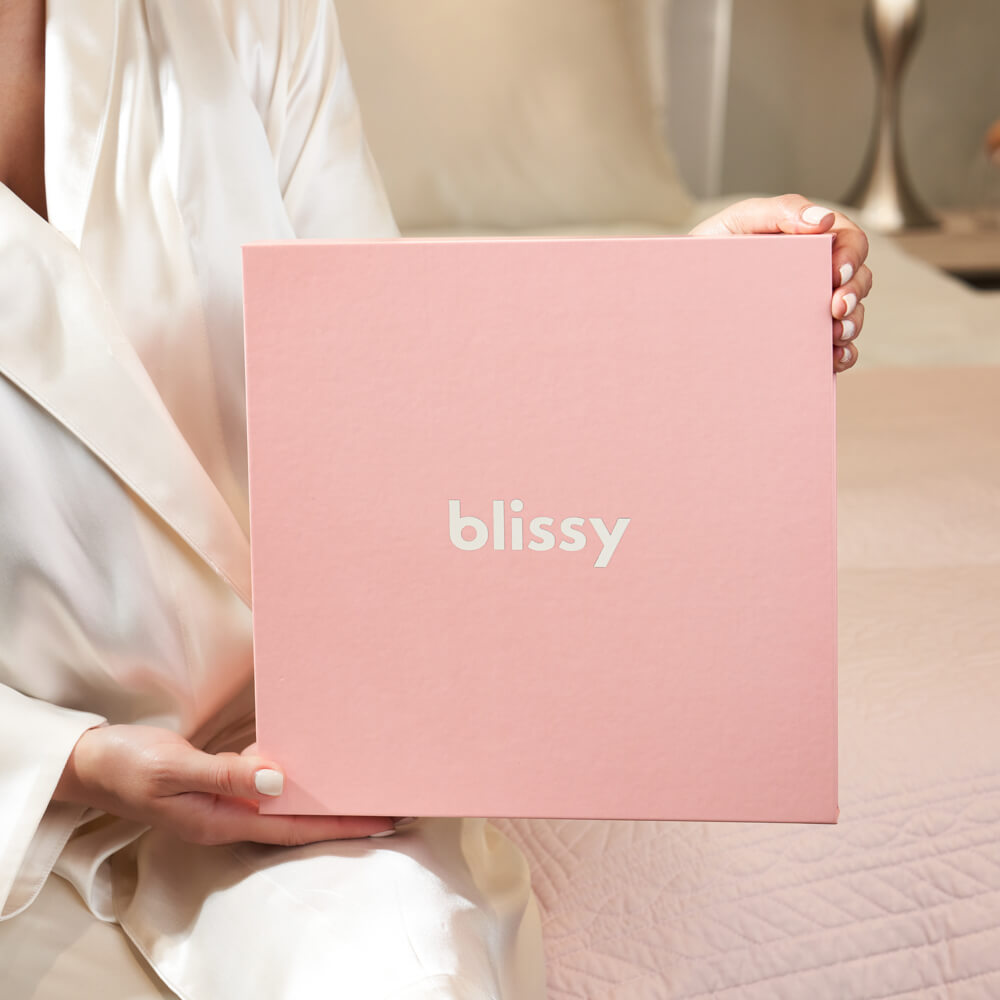 Blissy Rose Gold Silk Blissy Dream Set Detail – King