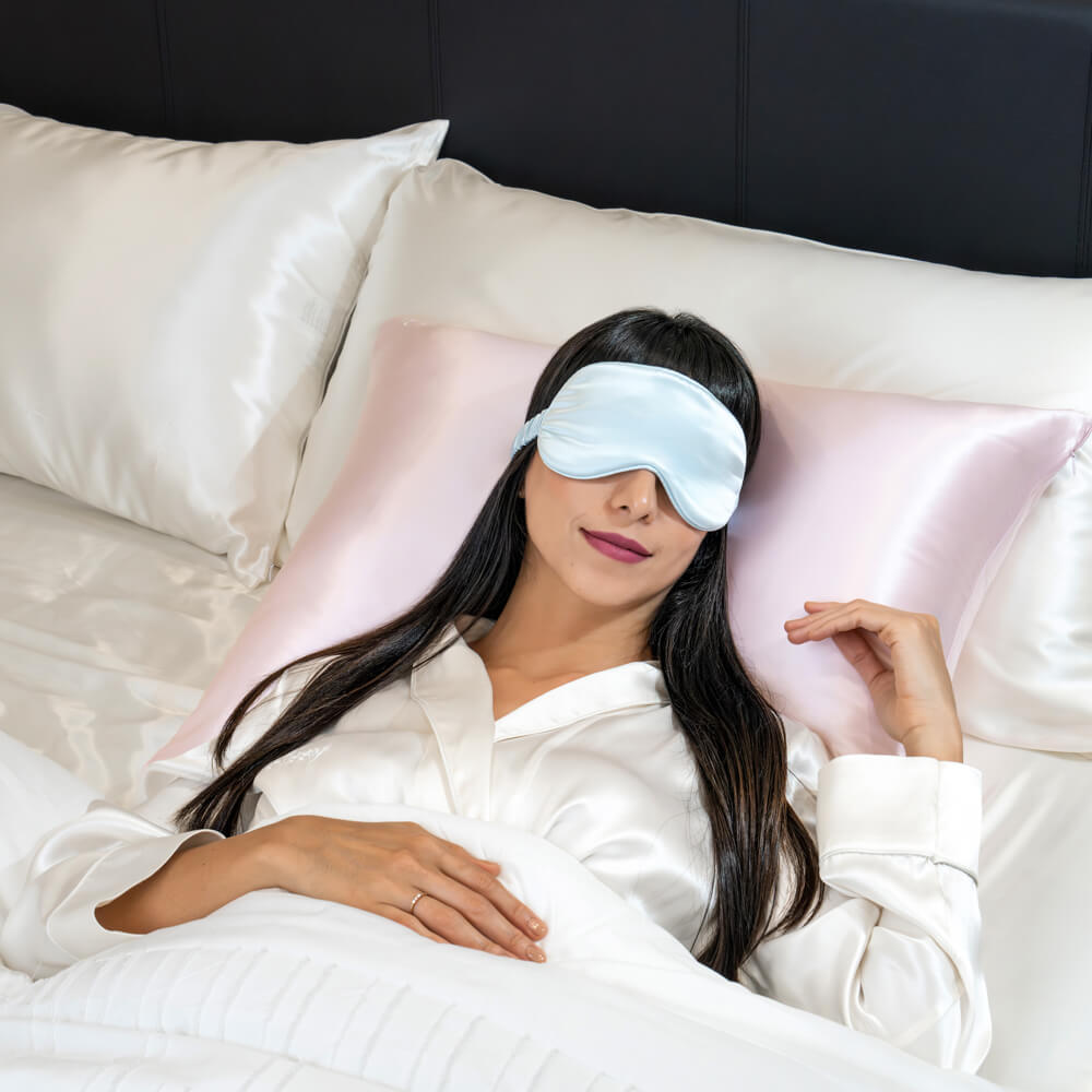 Blissy Sky Blue Silk Sleep Mask Detail –
