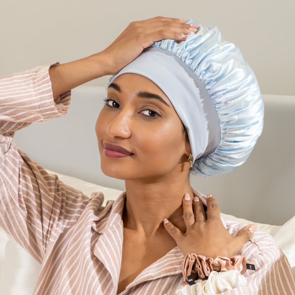 Tie Dye Blissy Halo Bonnet Close-Up – Blissy 22 Momme Silk