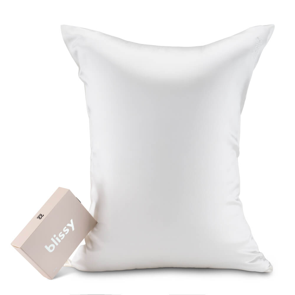 100% Pure Mulberry Silk Blissy Silk Pillowcase Close-Up – Blissy 22 Momme Silk
