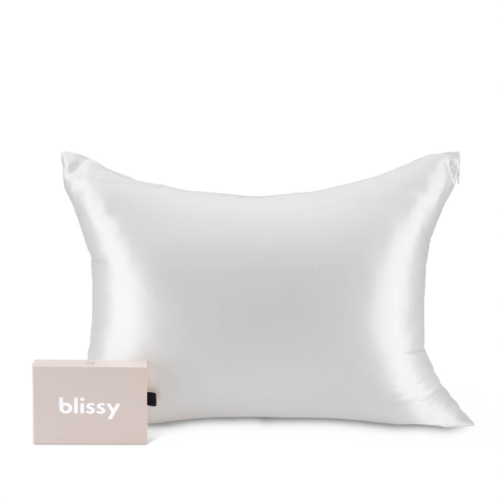 Blissy 100% Pure Mulberry Silk Blissy Silk Pillowcase Lifestyle – Mulberry Silk