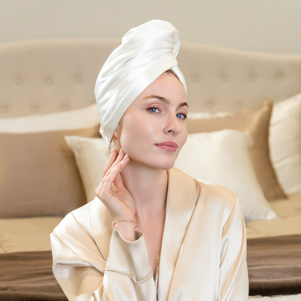 Blissy White Reversible Towel – 22 Momme Mulberry Silk, 100% Silk – Lifestyle