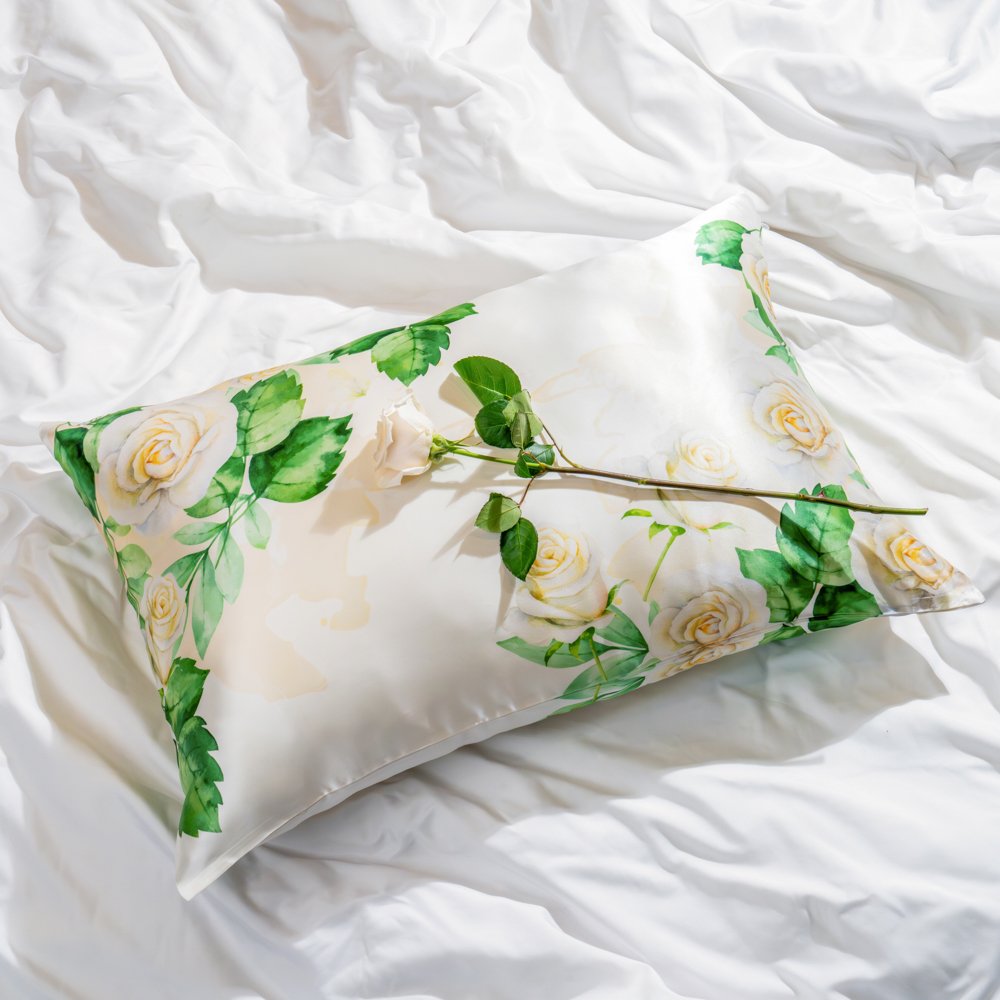 Blissy Queen Zodiac Flower Pillowcase Lifestyle – Mulberry Silk