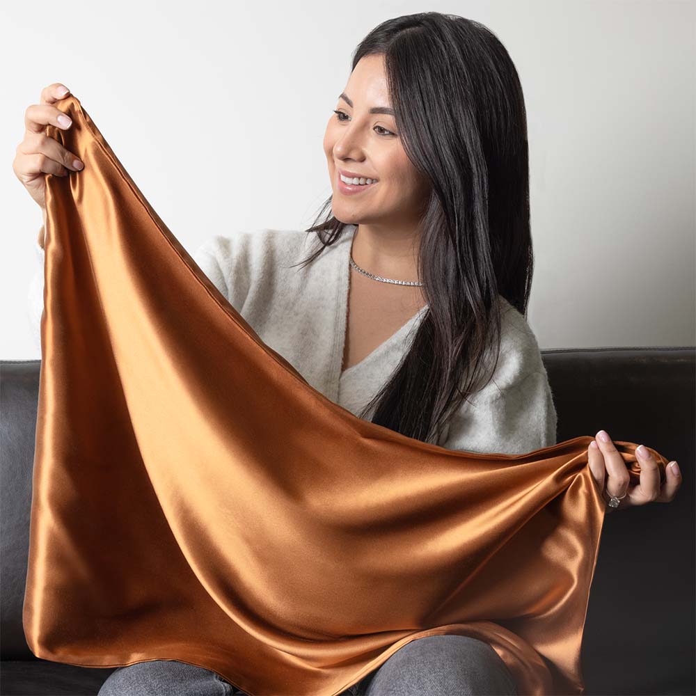 Blissy Bronze Silk Pillowcase Detail – Queen