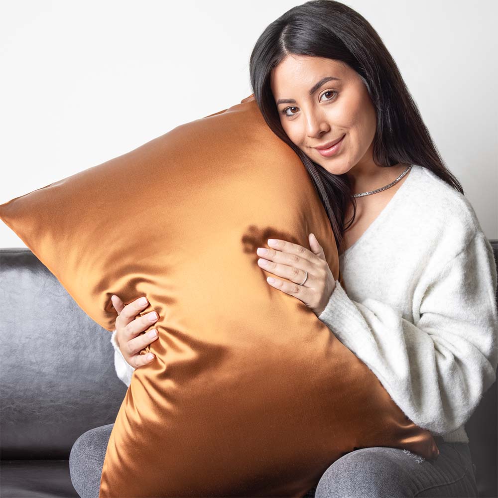 Blissy Queen Bronze Pillowcase Lifestyle – Mulberry Silk
