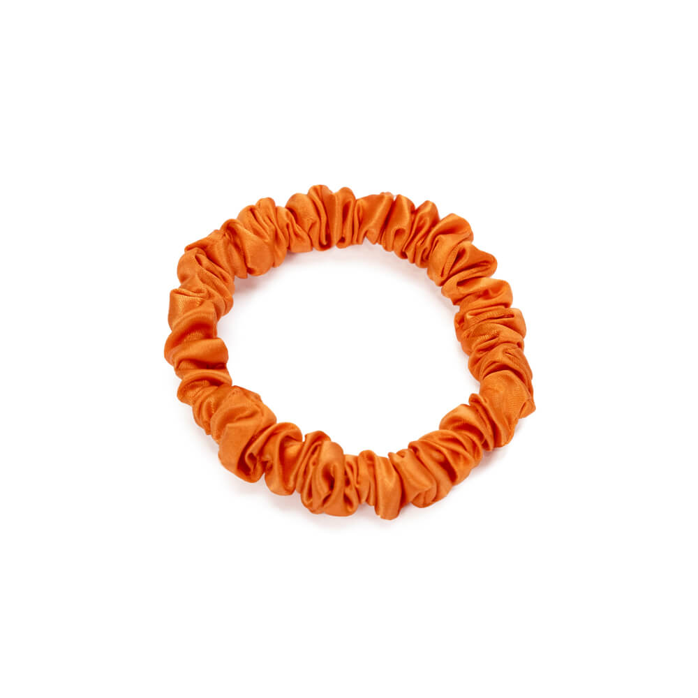 Coral Blissy Skinny Scrunchies Close-Up – Blissy 22 Momme Silk