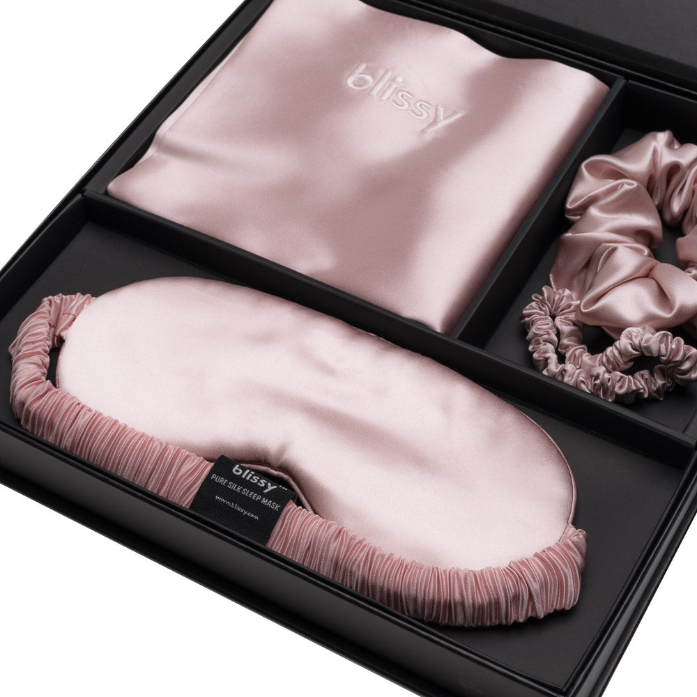 Pink Blissy Dream Set Close-Up – Blissy 22 Momme Silk