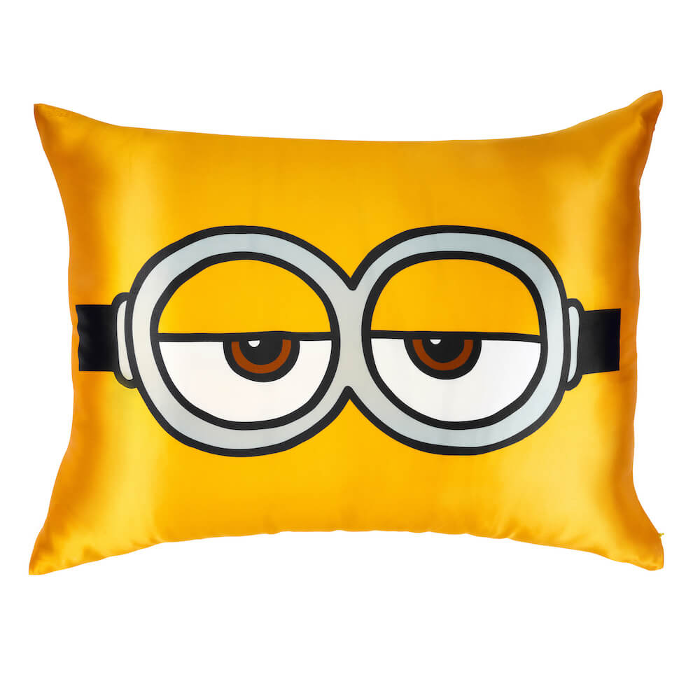 Sleepyhead Minion Pillowcase Close-Up – Blissy 22 Momme Silk