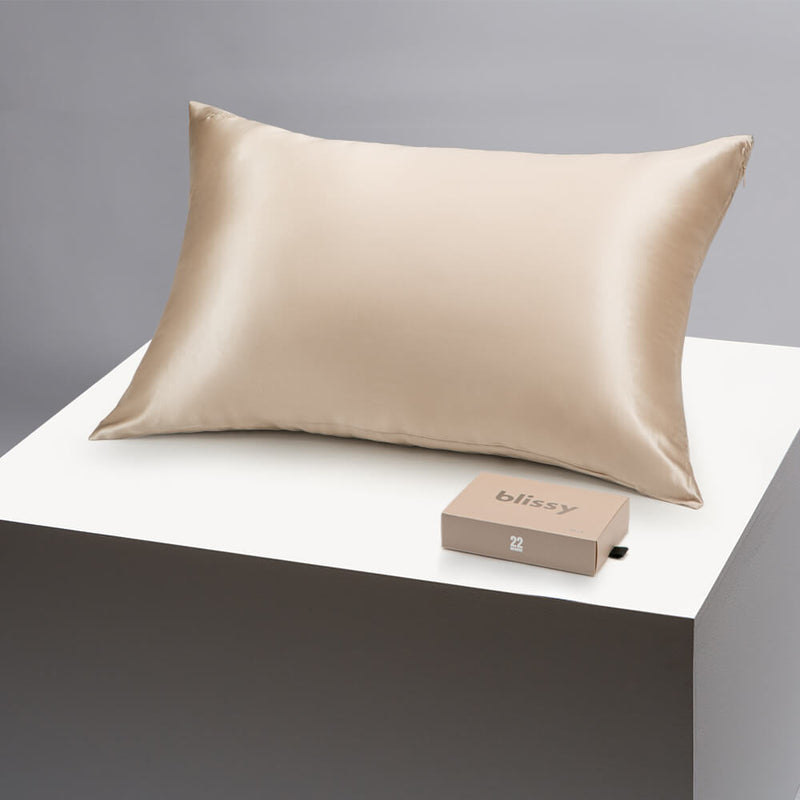 Pillowcase - Champagne - King - 100% Pure Mulberry Silk Blissy Silk Pillowcase Close-Up – Blissy 22 Momme Silk