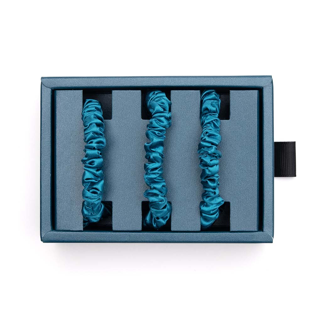 Aqua Blissy Skinny Scrunchies Close-Up – Blissy 22 Momme Silk