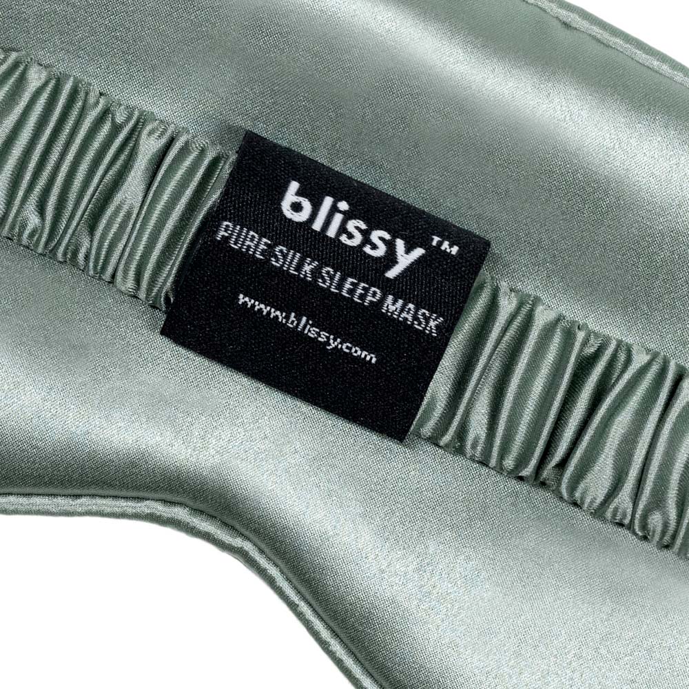Blissy Matcha Sleep Mask Lifestyle – Mulberry Silk