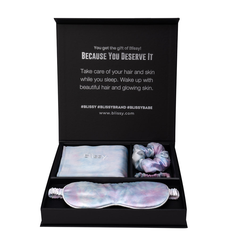 Blissy King Tie-Dye Blissy Dream Set Lifestyle – Mulberry Silk
