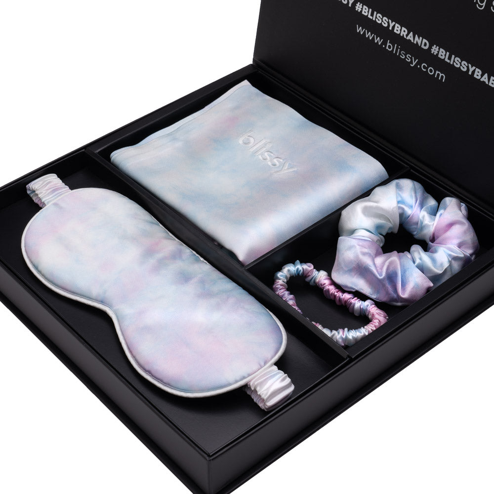 Tie-Dye Blissy Dream Set Close-Up – Blissy 22 Momme Silk