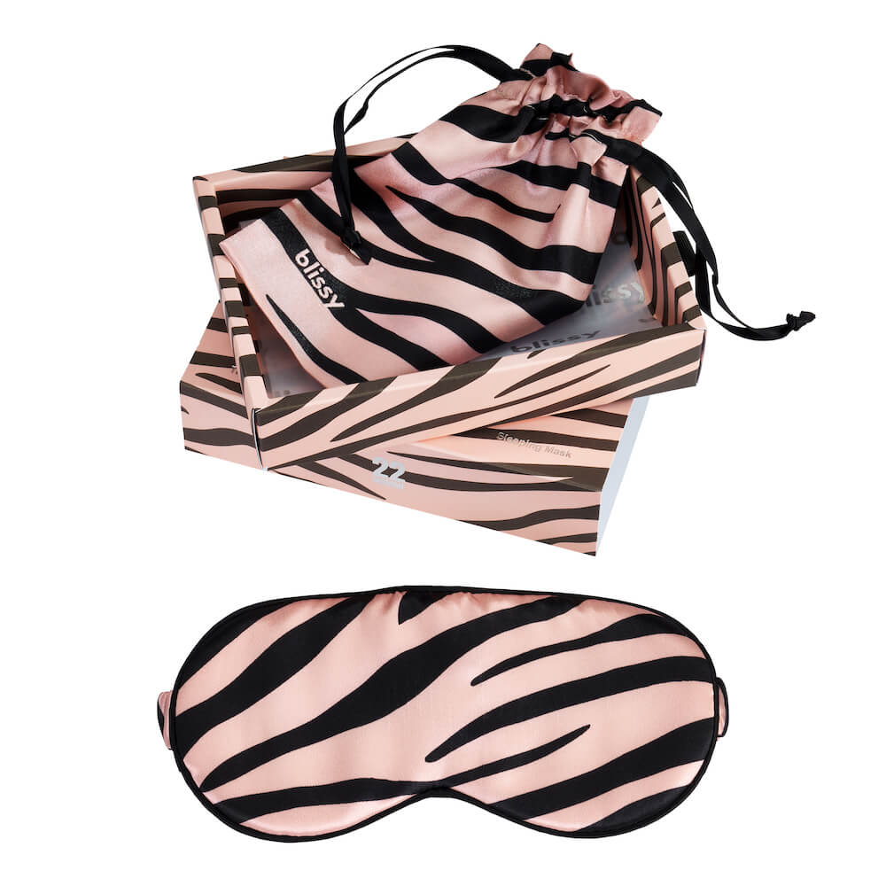Blissy Tiger Sleep Mask Lifestyle – Mulberry Silk